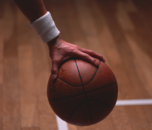 关于西汉姆训练开放日，窗口期篮板制胜引欢呼，全明星赛在即，训练强度明显提升的信息