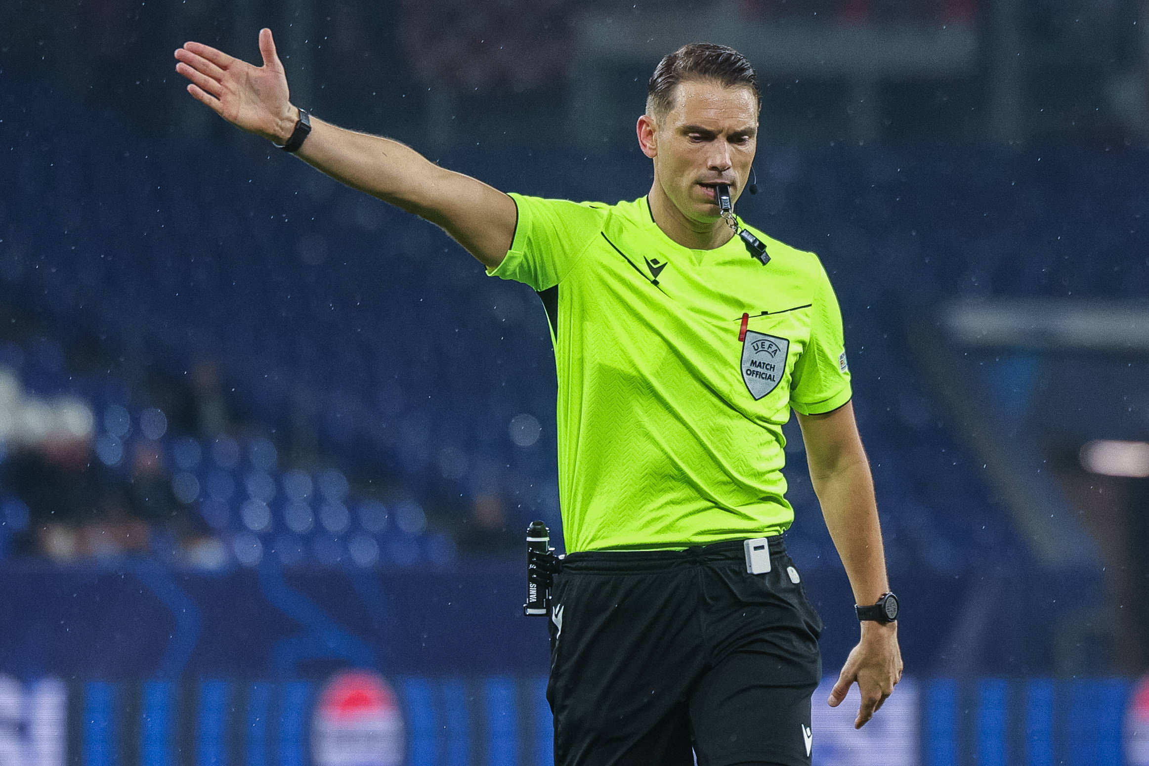 包含加时末段密尔沃基雄鹿再遭质疑——欧超杯节点到来；目标明确；球队文化再被提及的词条-英雄联盟S15比赛时间